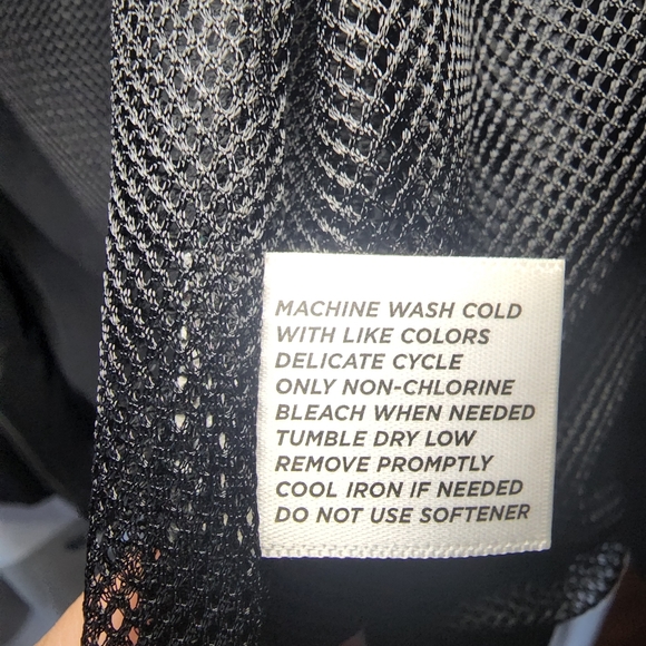 Lady Hagan Windbreaker - Picture 3 of 4